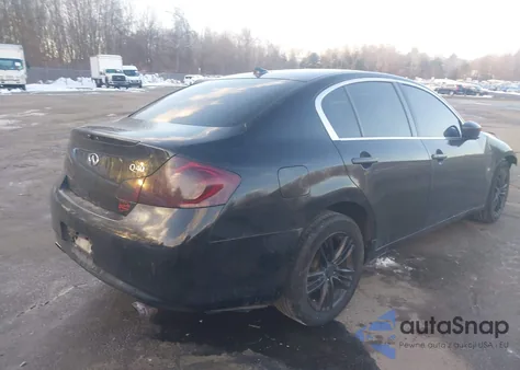 2015 Infiniti Q40 z USA, uszkodzony, nr VIN JN1CV6AR4FM524724